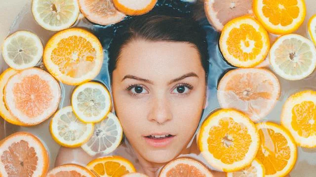 vitamin C untuk mencerahkan wajah