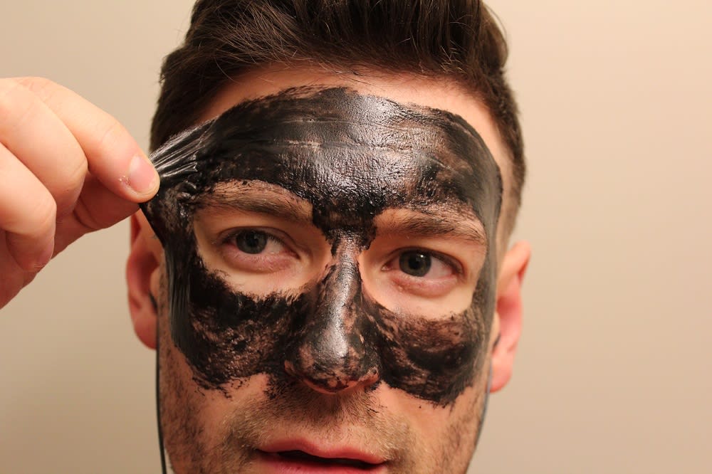 Manfaat Masker Komedo Pria dan Cara Pemakaiannya