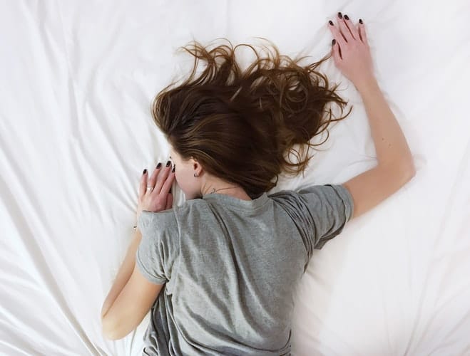 Suka Susah Tidur? Begini Cara Memperbaiki Pola Tidur Agar Teratur!