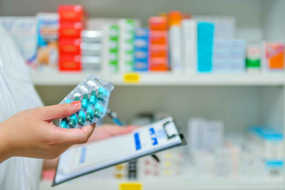 peran farmasi dalam kesehatan
