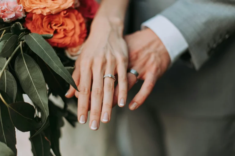 4 Jenis Logam yang bisa Dipilih untuk Cincin Pernikahan