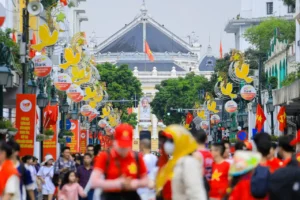 Menjelajah Vietnam: Dari Hanoi yang Ramai hingga Halong Bay yang Mendamaikan