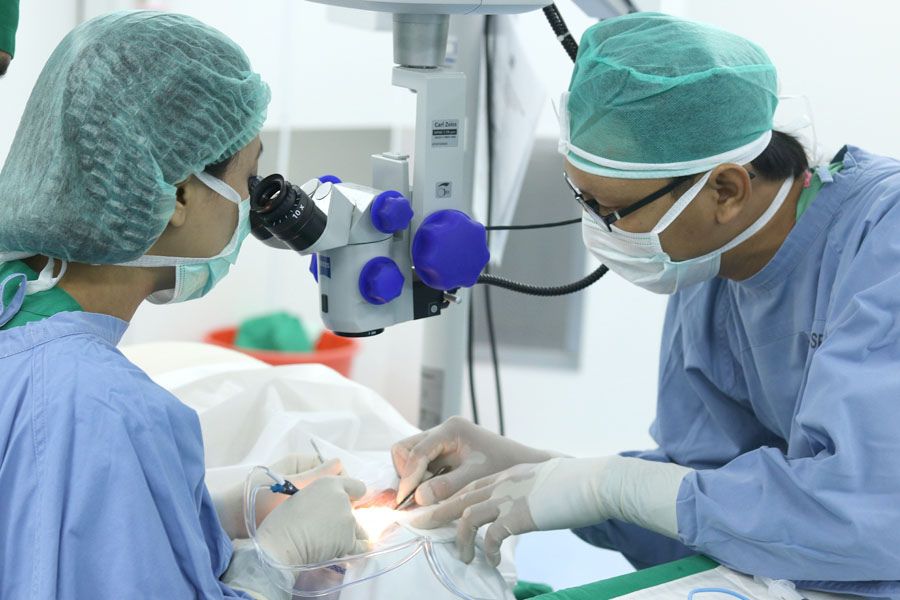 Menghadapi Kekhawatiran tentang Operasi Katarak