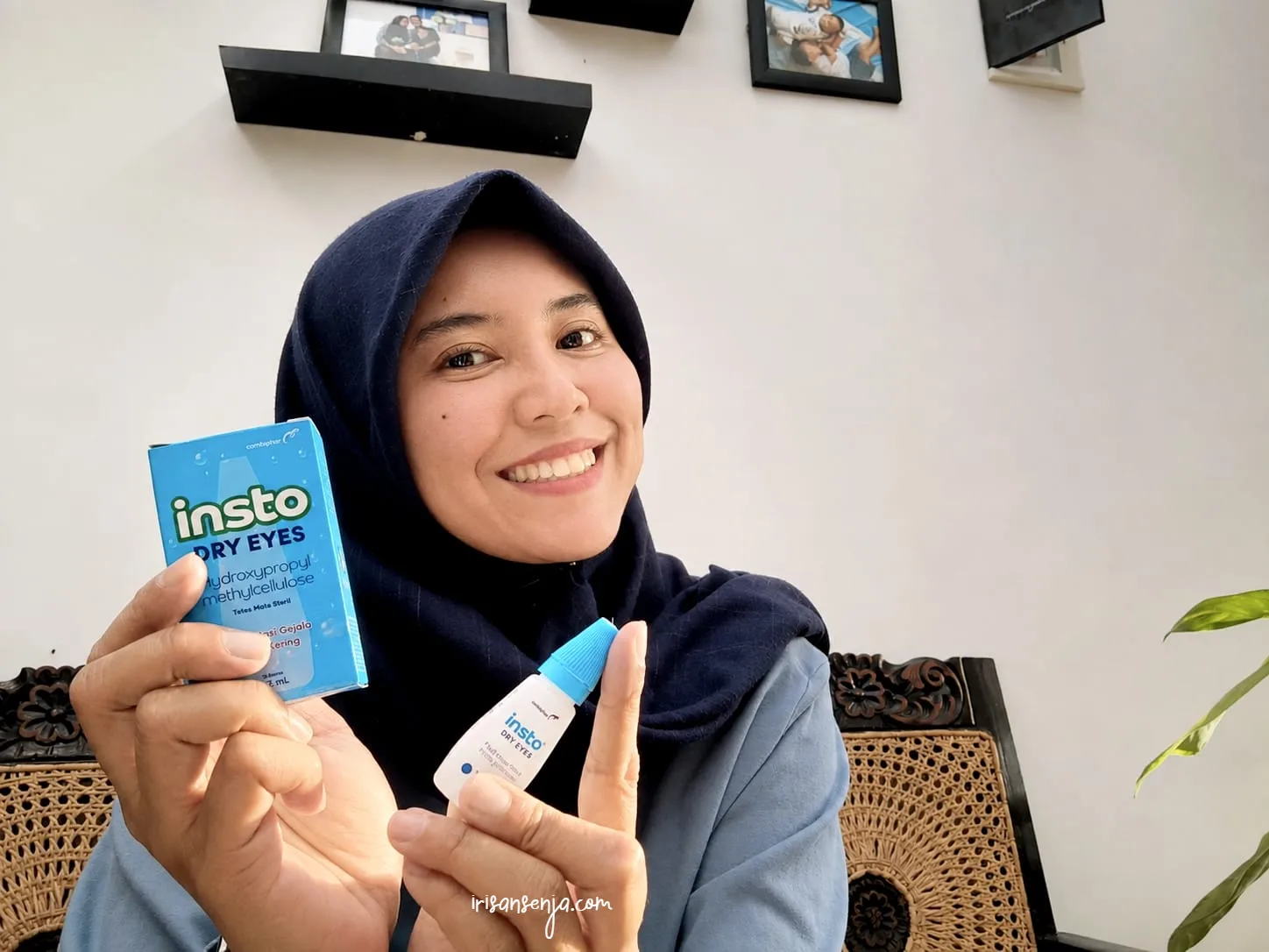 Perjalanan Menulis Jejak Rindu Mengenang Ibu Ditemani Insto Dry Eyes